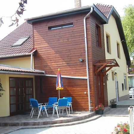 Veress Vendégház Hajduboszormeny Esterno foto